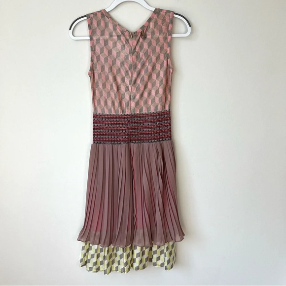 Save The Queen Artsy Mini Dress - Picture 5 of 10